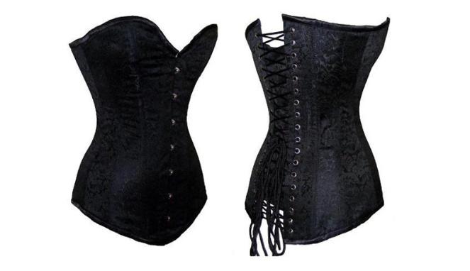model sederhana dengan korset yang glamor