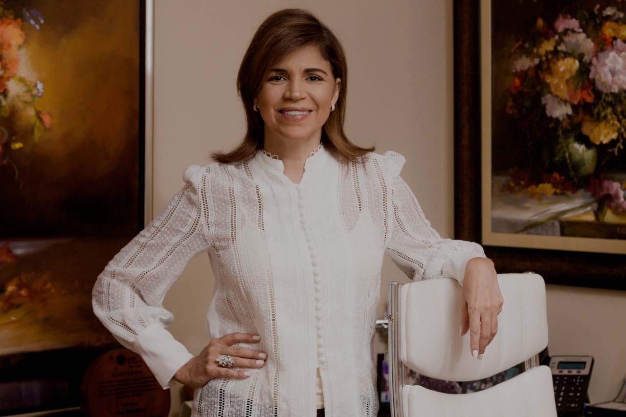 Ana Simó ofrecerá conferencia gratuita “RD en bienestar” Al Paso de