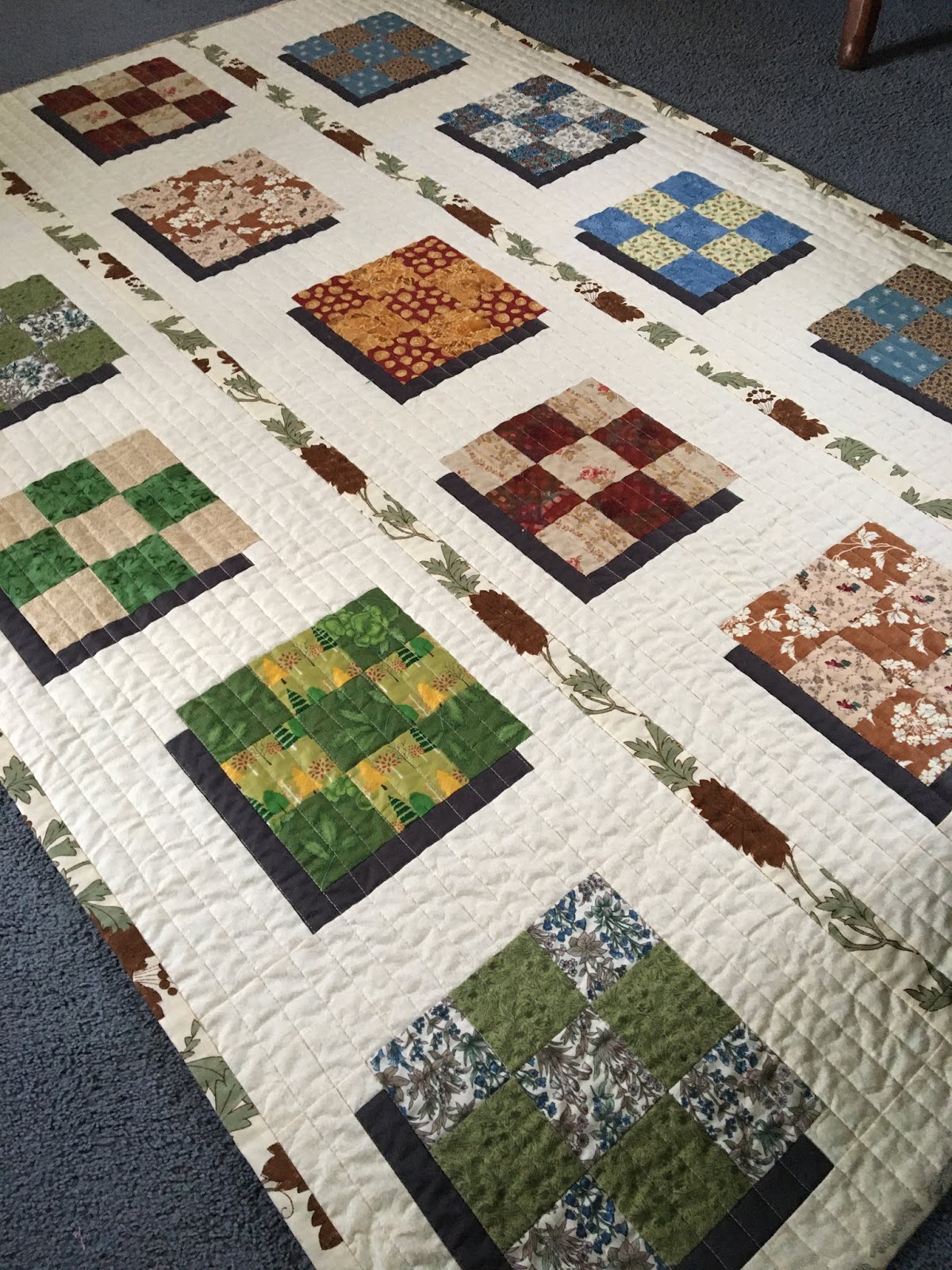 Dolly's Home ♫ Finished Quilt/Floating Nine Patches/Sew