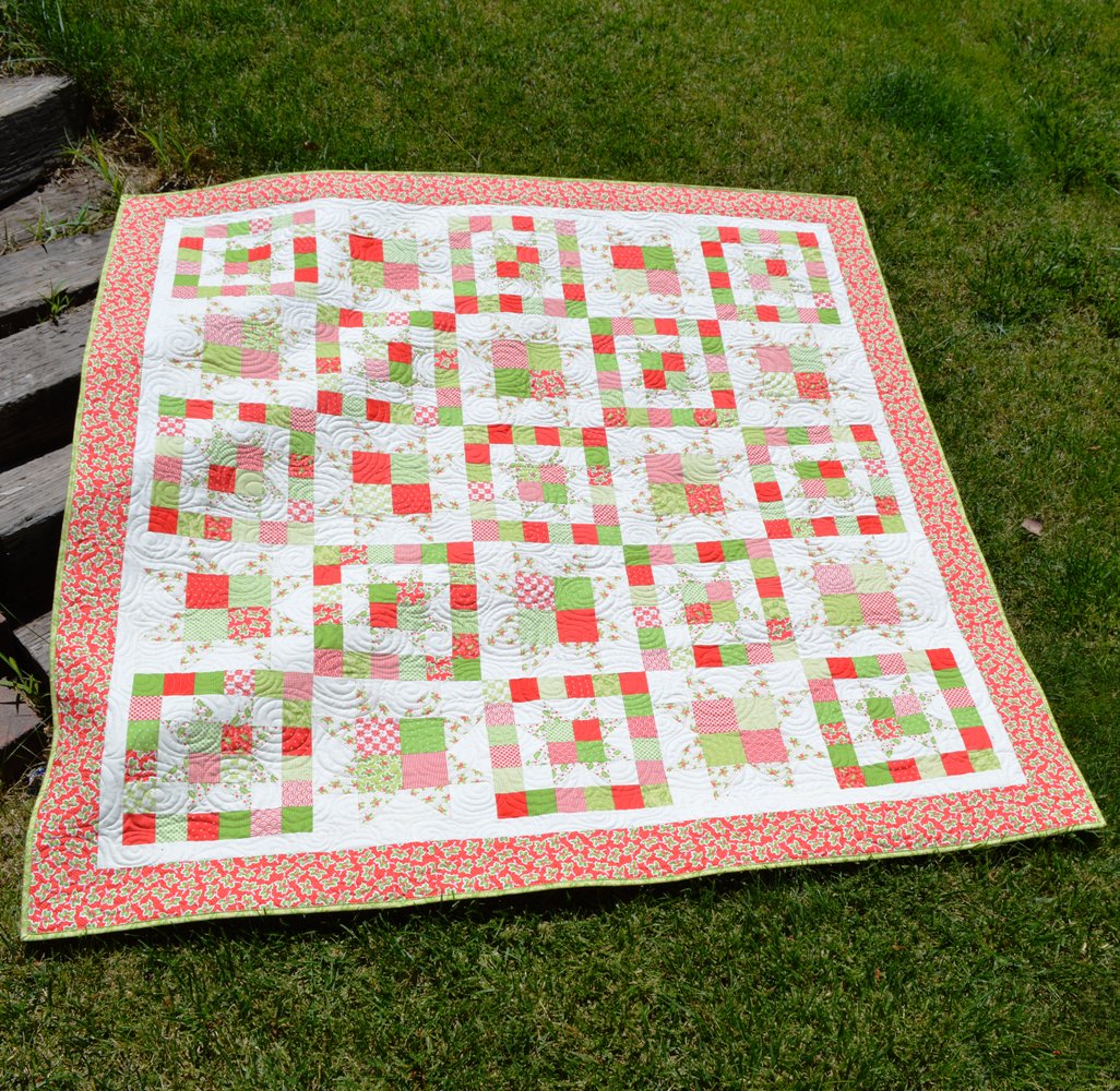 Happy Quilting Classic Christmas Quilt & Tutorial
