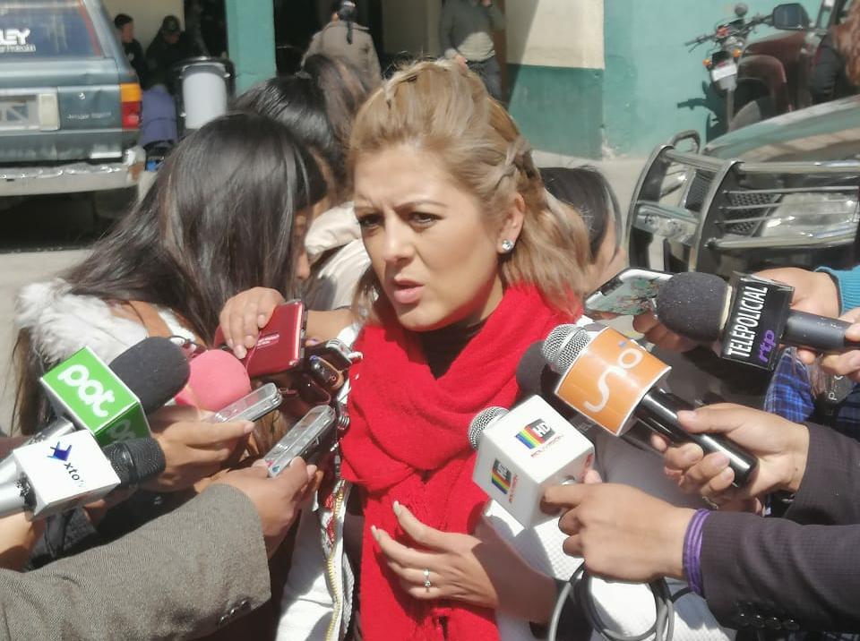 Capitana Gaby Coca encabezó el operativo en la zona norte de la ciudad / ÁNGEL SALAZAR