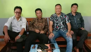 Larang Wartawan Liput, KPU Kabupaten Situbondo Terancam Dilaporkan Ke DKPP Larang Wartawan Liput, KPU Kabupaten Situbondo Terancam Dilaporkan Ke DKPP