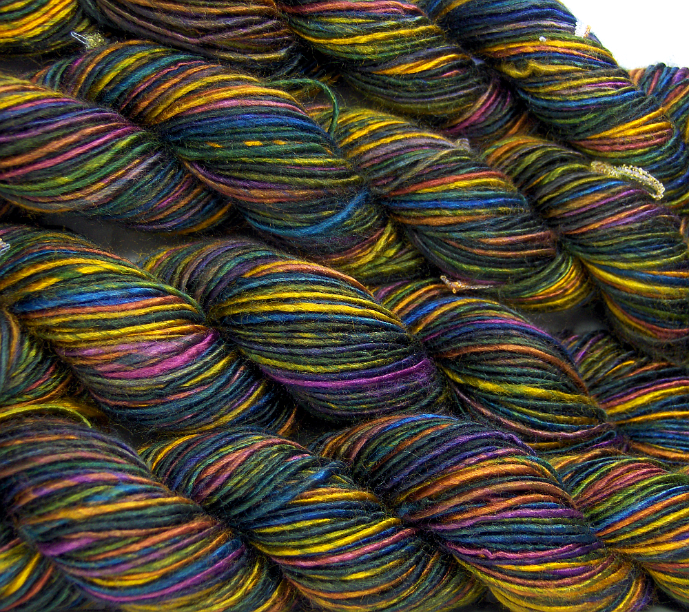 Kitty Grrlz Hand Spun Yarn and Knits: A few more yarns listed...