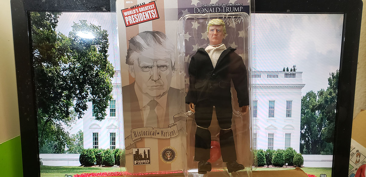 Donald - Figures Toy Company Donald Trump Black Variant (Review) 00-frontbox