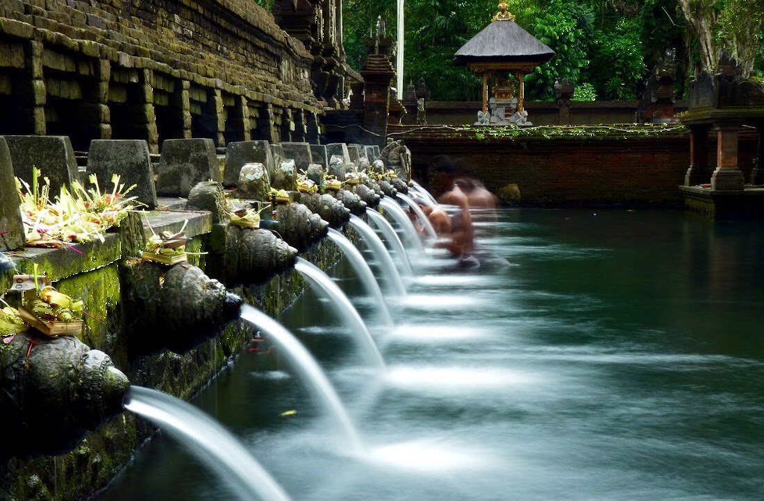 TAMPAK SIRING A TOURIST ATTRACTION TO PURIFY SELF IN BALI - Bali