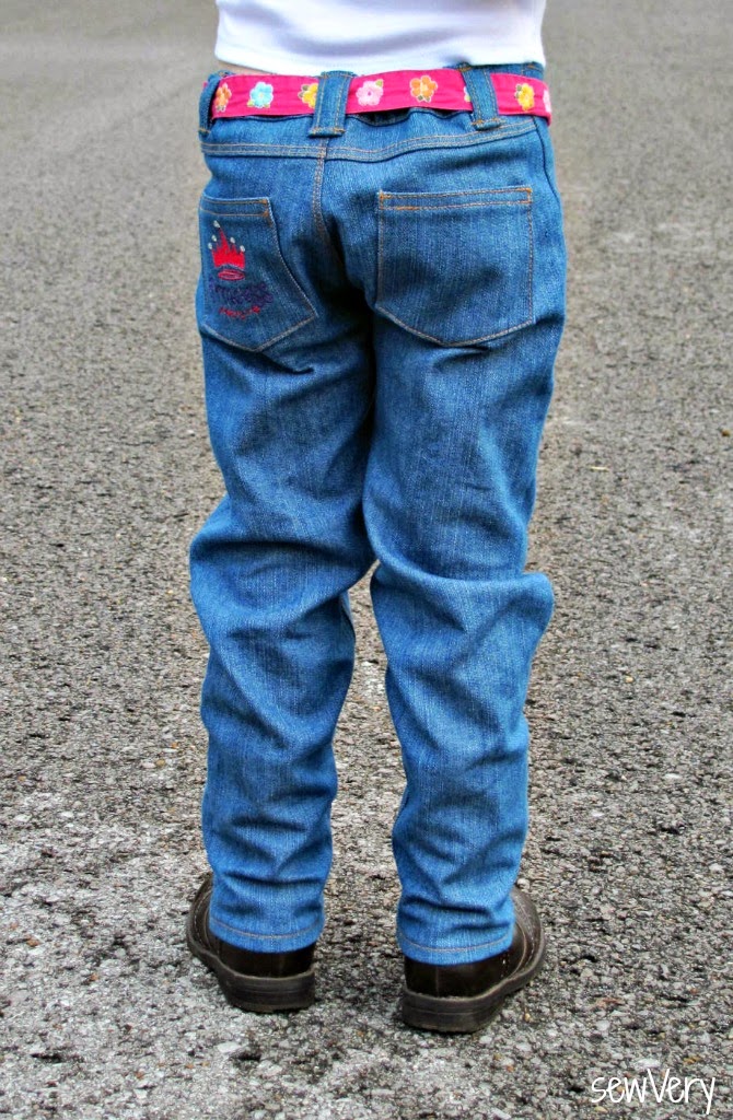 sewVery PeekaBoo Patterns Skinny Jeans & Sierra Top