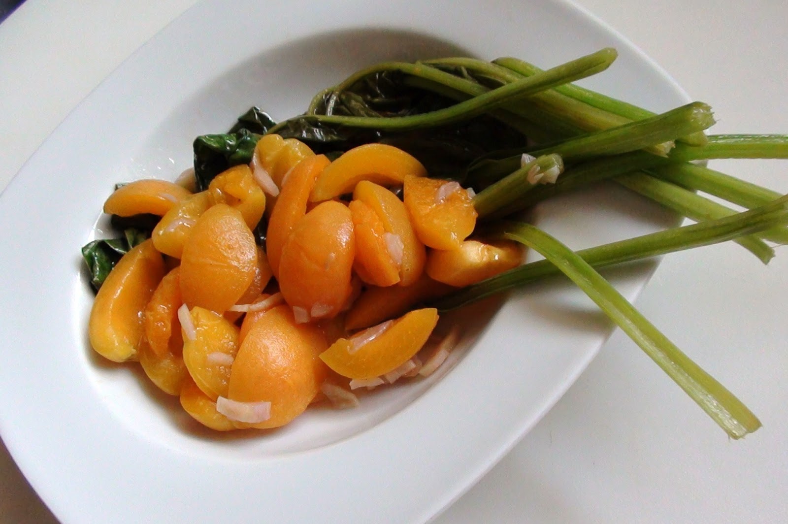 zsuzsa is in the kitchen APRICOT SPINACH SALAD