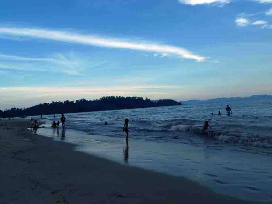 Objek Wisata Pantai Pandan di Kabupaten Tapanuli Tengah