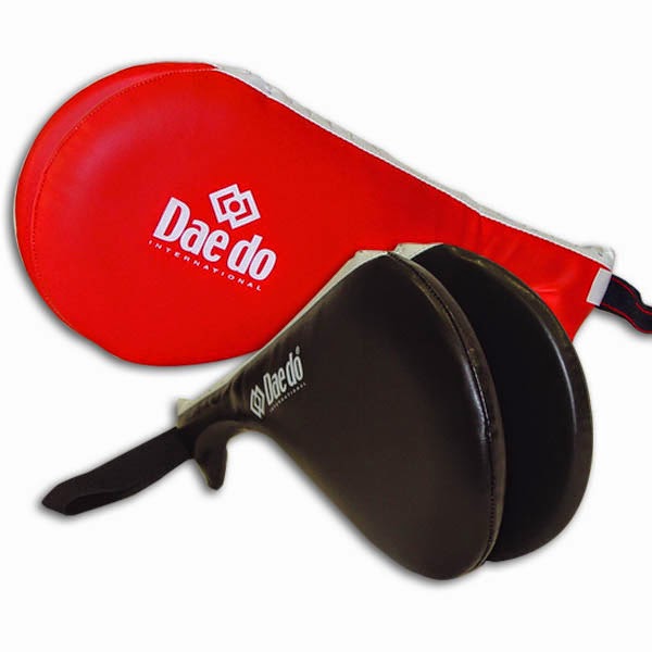 IMPLEMENTOS PARA KARATE DO Implementación Deportiva para Karate do