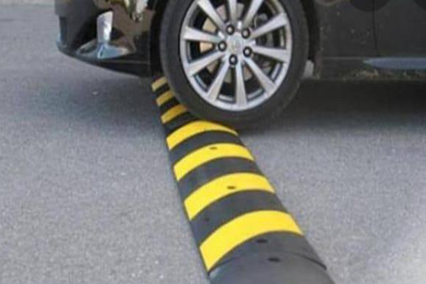 Mau Bikin Polisi Tidur? Cermati Dulu Kajian dan Aturannya!