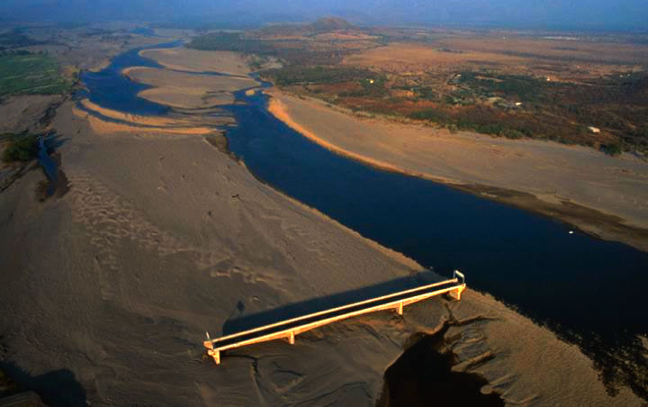 Мост в гондурасе после урагана митч Мост в гондурасе после урагана митч