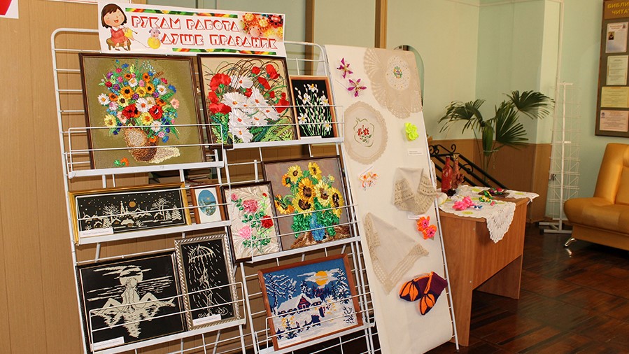 выставка творческих работ студентов. название творческих работ. название творческих работ. оформление выставки творческих работ. выставка творческих работ в детском саду.