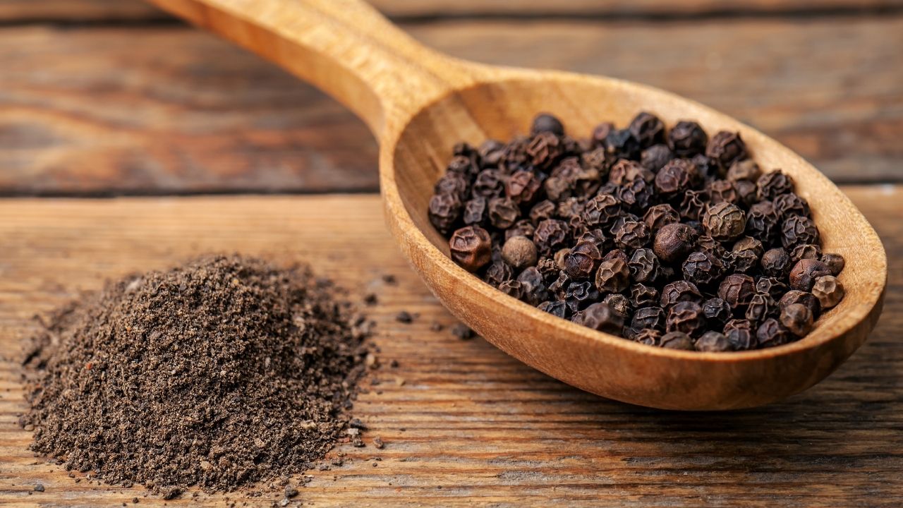 Can Dogs Eat Black Pepper?