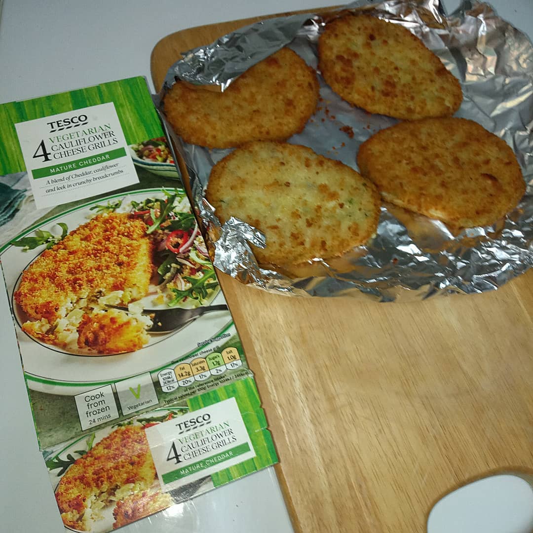 Supersupergirl's Food Reviews [Review] Tesco 4 Vegetarian Cauliflower