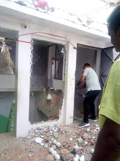 सिंहस्थ मेला क्षेत्र में 2016 के बाद कॉलोनी काटने वाले रफीक का अवैध घर तोड़ने की कार्रवाई की गई