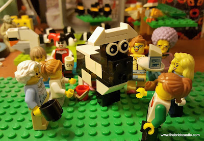 LEGO Maids milking 12 Days Of Christmas minifigures