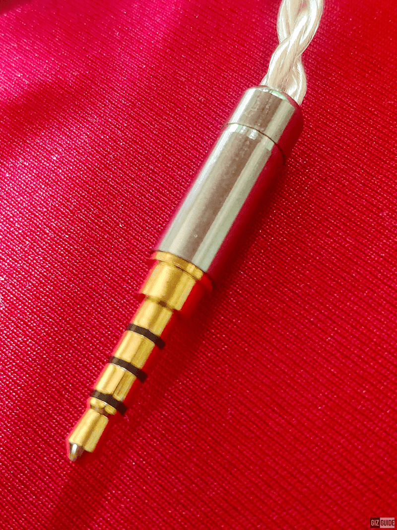 Gold plated plug Gold plated plug