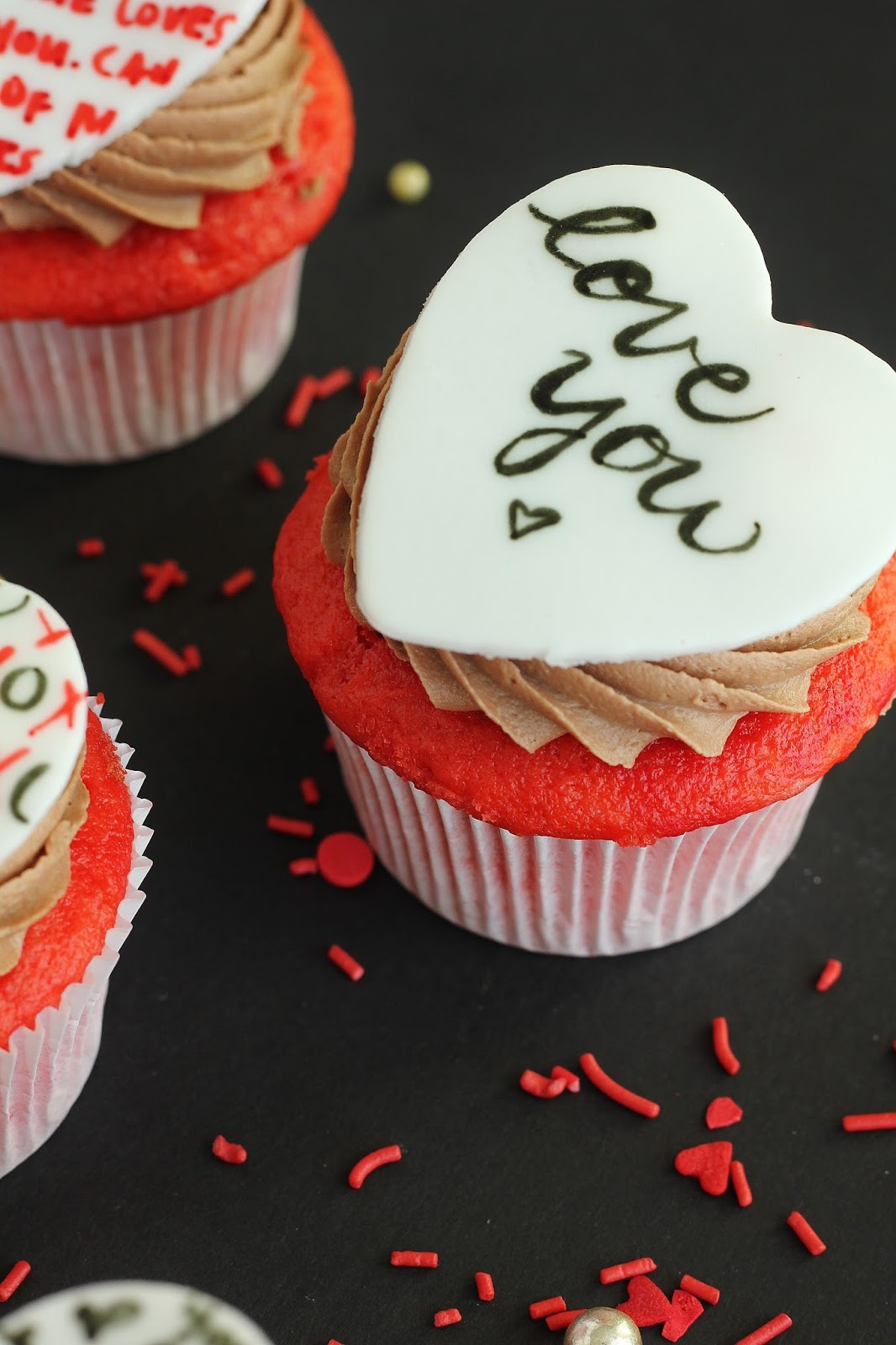 Valentine's Day Cupcakes Love Note Hearts
