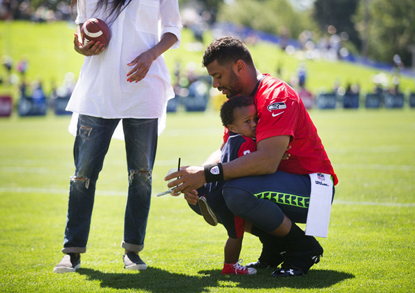 relationship, ciara, russell wilson, future, baby, marriage, family, single, mom, dating, family
