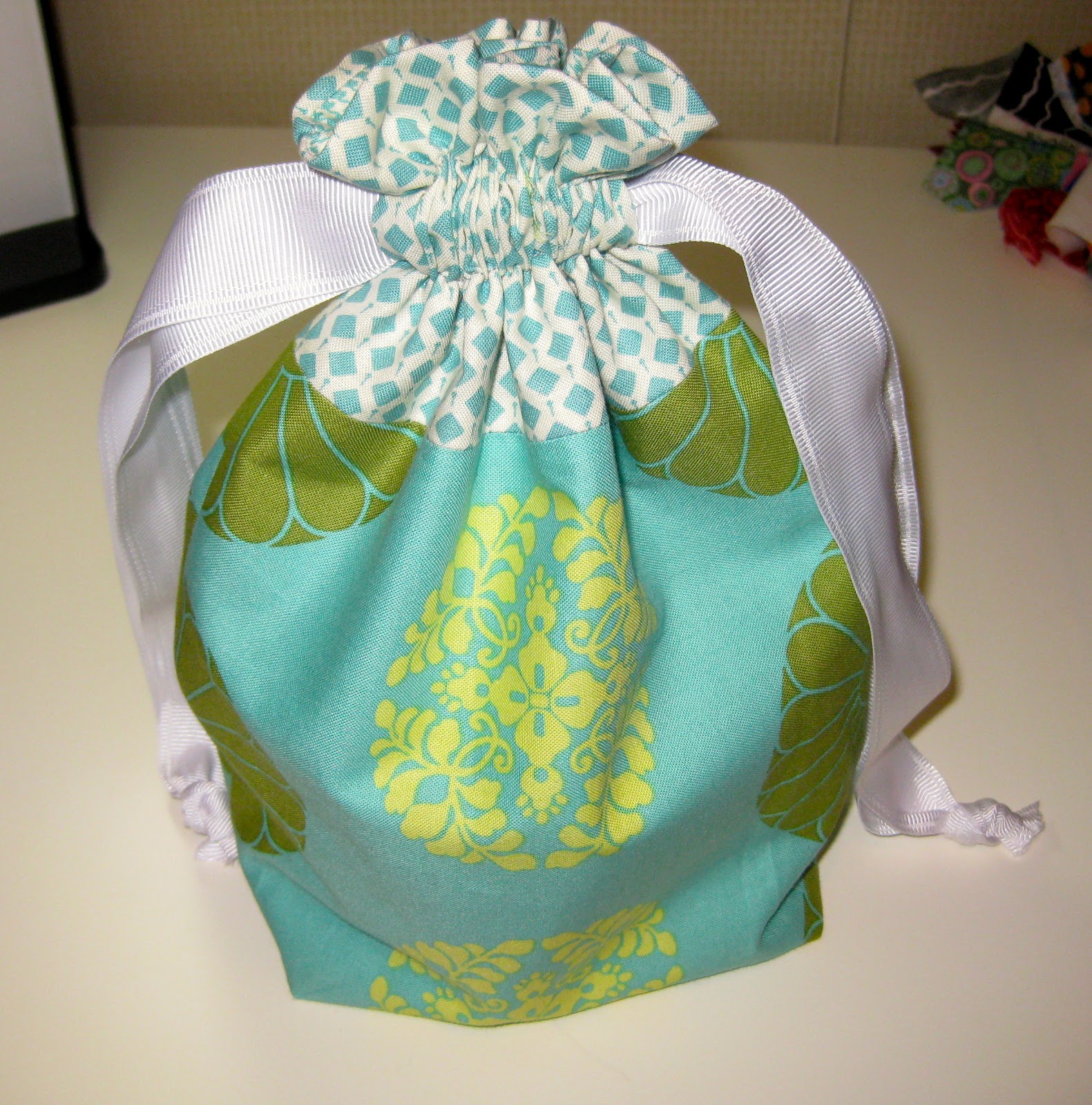 piecefullife little quilt mondaylined drawstring bag