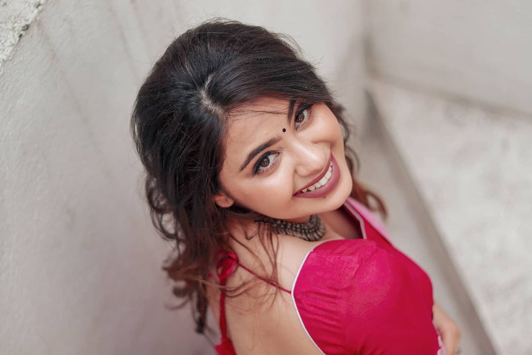 Monica Chinnakotla In Pink Ethnic Saree Photos ✅ Navel Queens Monica Chinnakotla In Pink Ethnic Saree Photos ✅ Navel Queens
