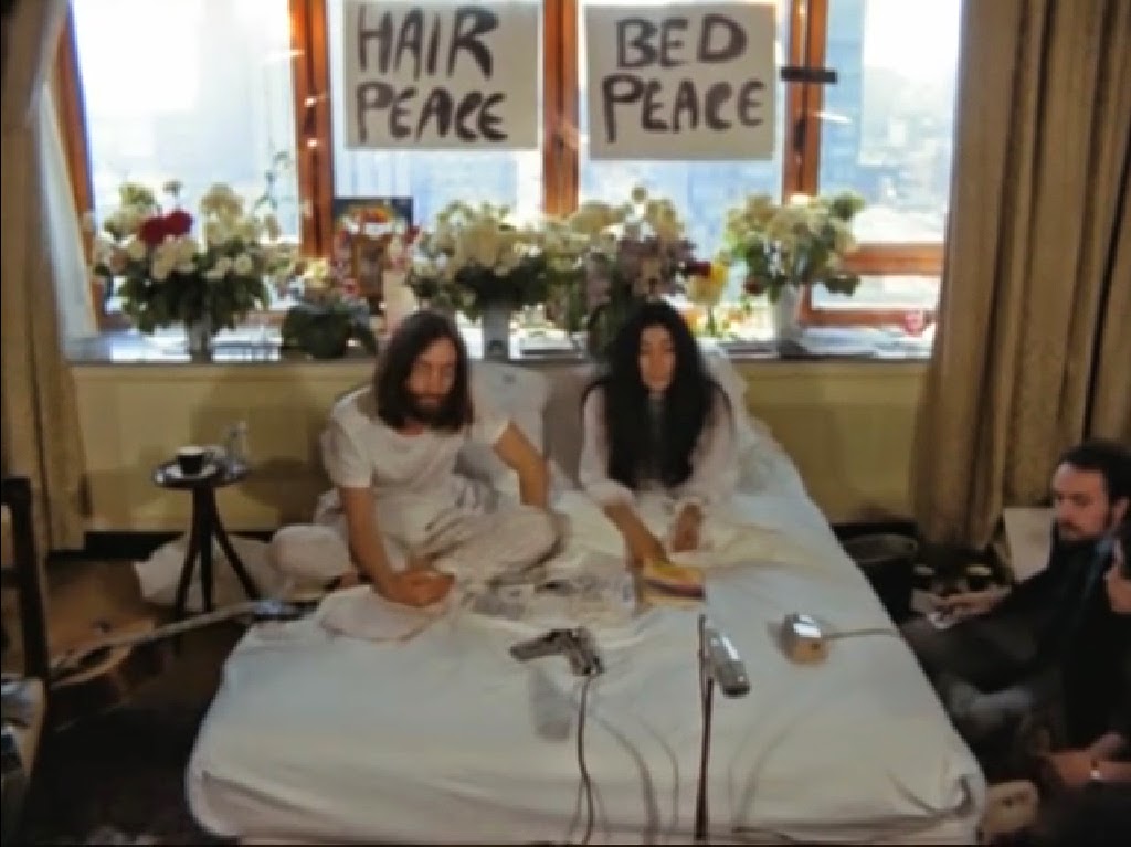 NAU NUA YOKO ONO & JOHN LENNON Bed peace