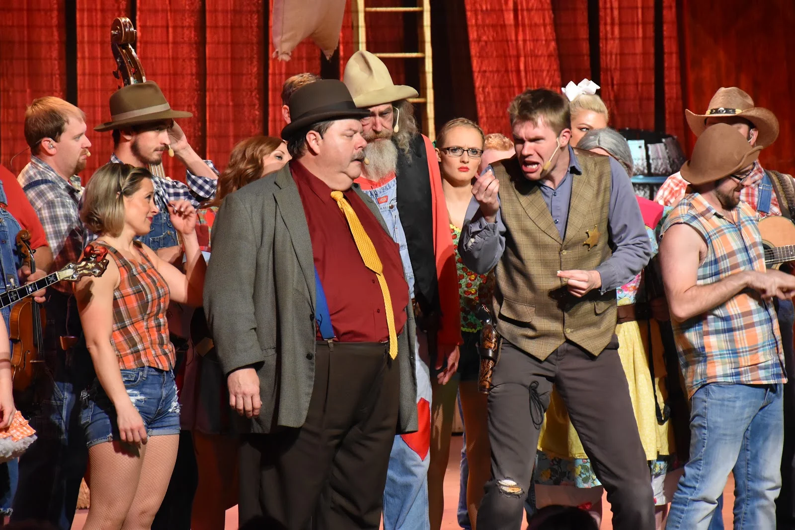 The Best Comedy Dinner Show in Pigeon Forge: Hatfield & McCoy Dinner Feud