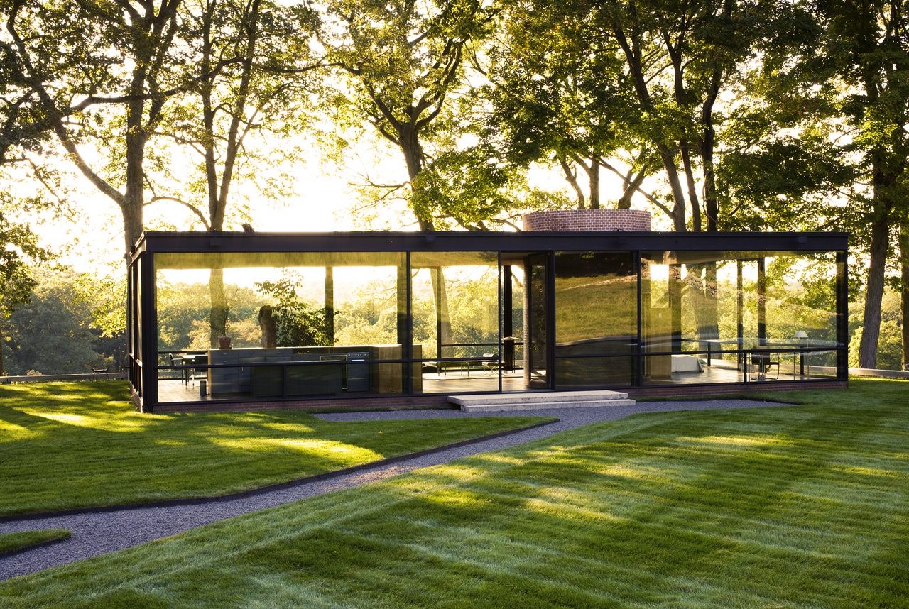 стеклянный дом филипа джонсона (1949). стеклянный домик. Glass house machine. офис стекольной фабрики филип джонсон. пристройка из стекла.