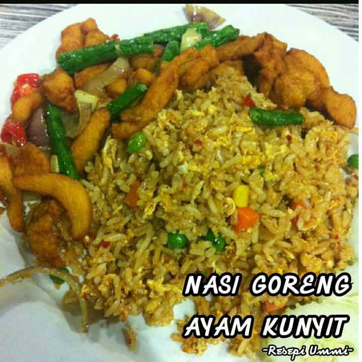 Kalori Nasi Goreng Ayam : /ˌnɑːsi ɡɒˈrɛŋ/) refers to fried rice in both