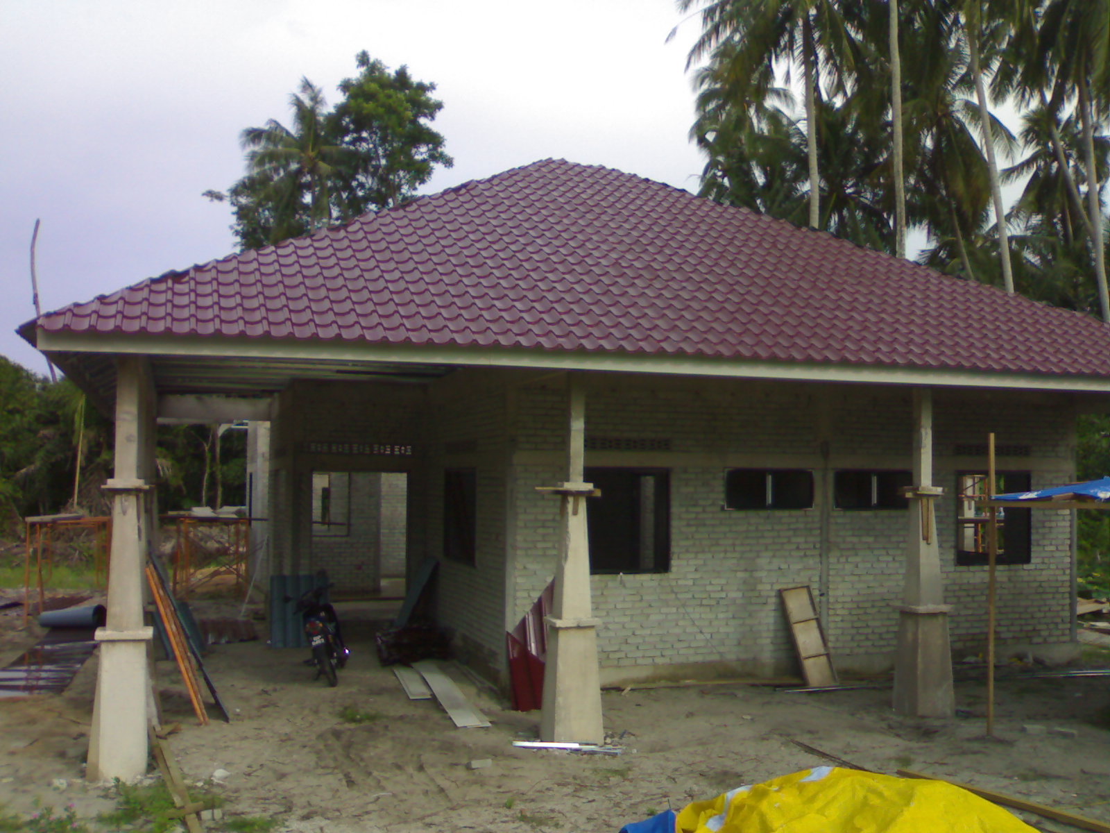 Gambar Kerja Pemasangan Bumbung  Bina Rumah  Sendiri Setelah 