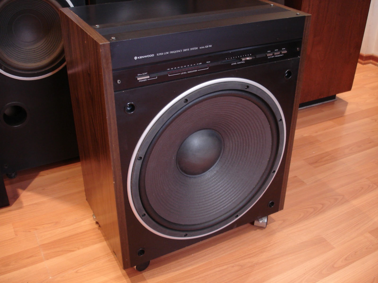 AUDIOGASTY KENWOOD KB700