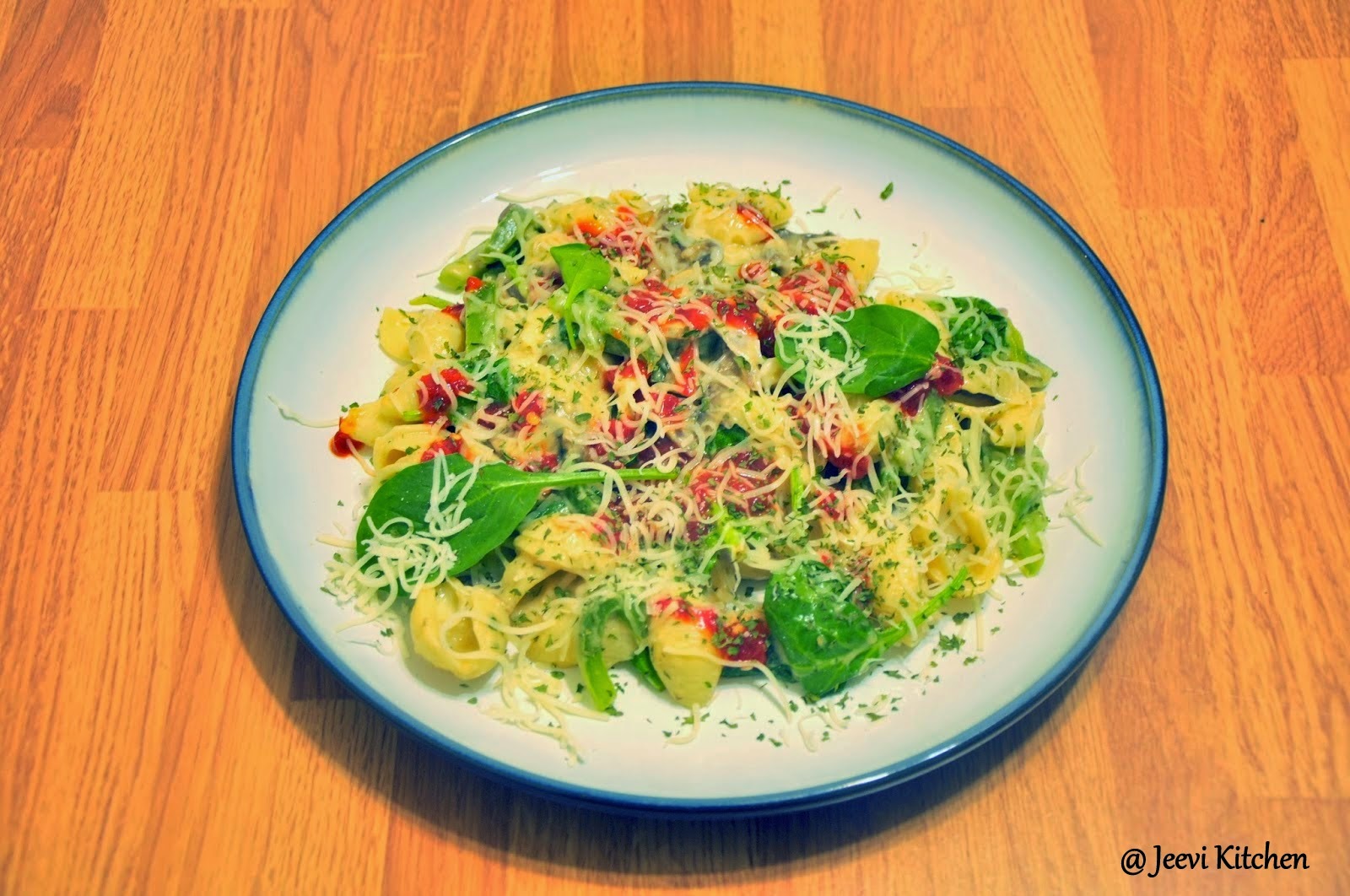 Jeevi Kitchen: Pasta (Spinach & Mushroom)