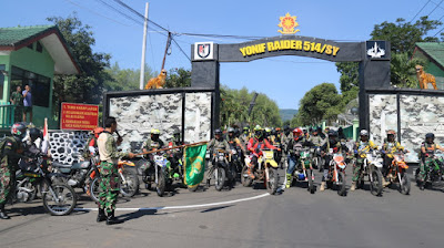 KEGIATAN TRAIL DAN BHAKTI SOSIAL PEMBAGIAN SEMBAKO DALAM RANGKA HUT KE-71 YONIF RAIDER 514/SY/9/2 KOSTRAD