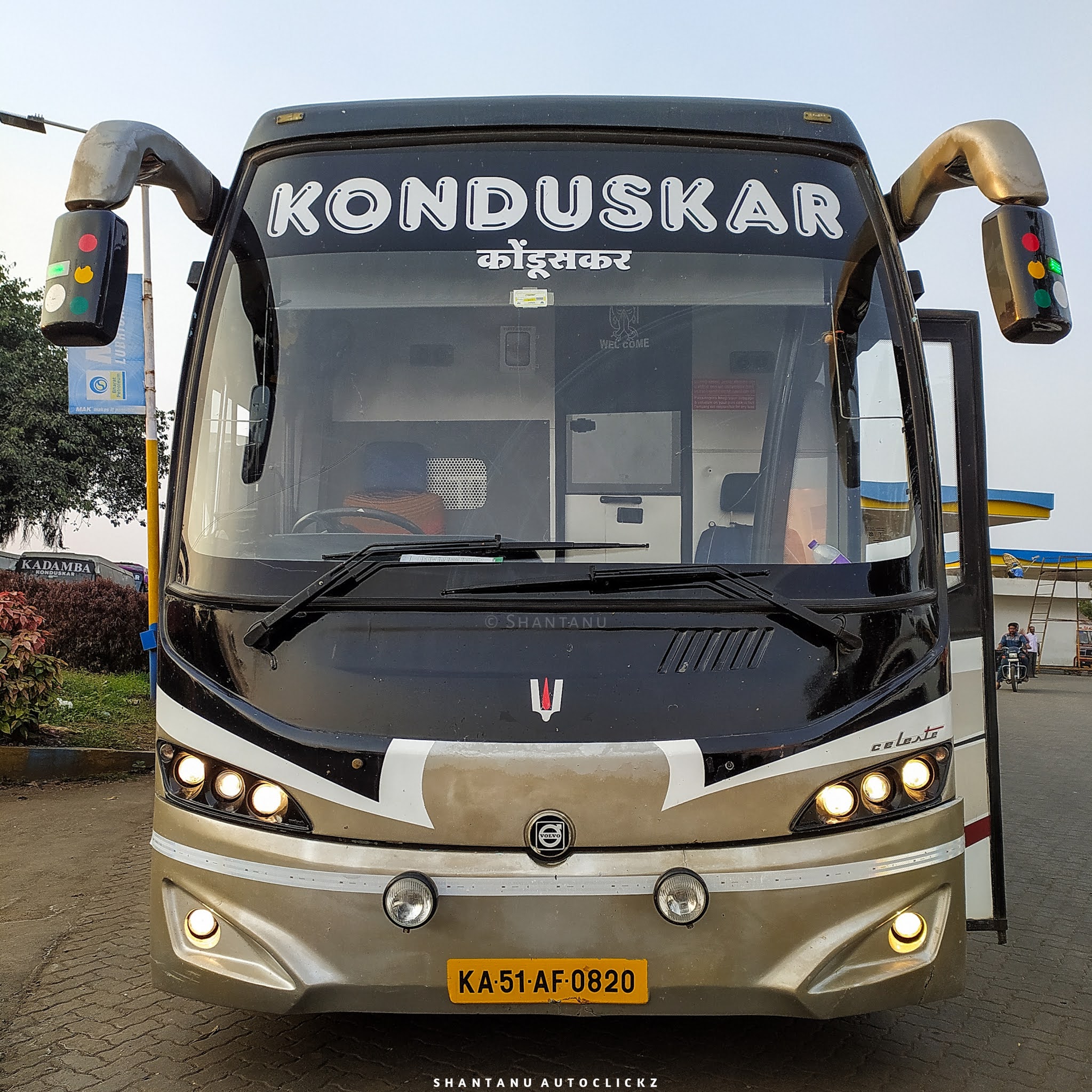 Shantanu Autoclickz Konduskar Travels Volvo B11R Celeste Multiaxle