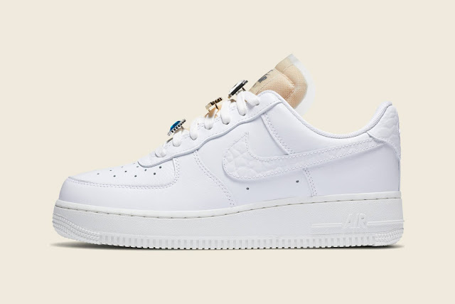 Swag Craze: First Look: Nike WMNS Air Force 1 - 'Bling'