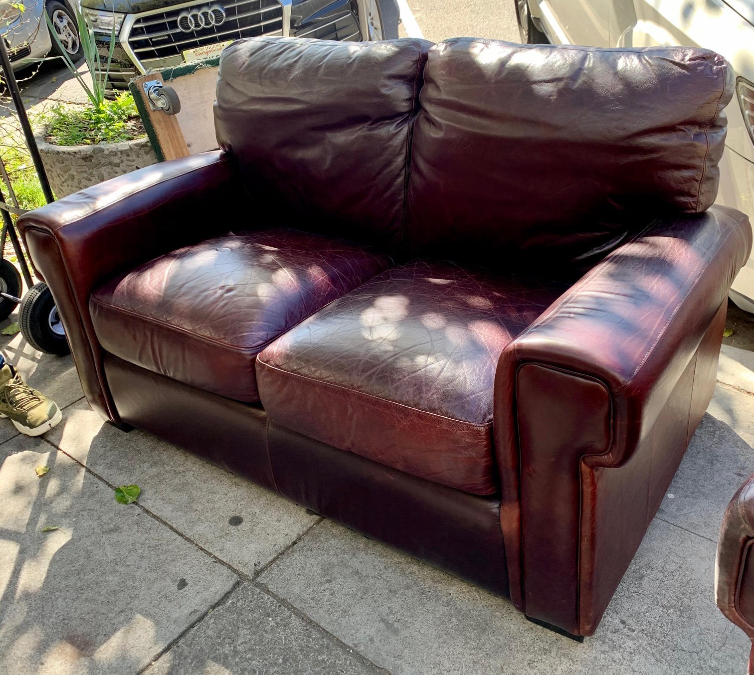 UHURU FURNITURE & COLLECTIBLES SOLD 104715 Cognac Leather Loveseat