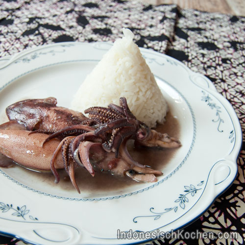 Tintenfisch Schwarze Soße indonesisch kochen