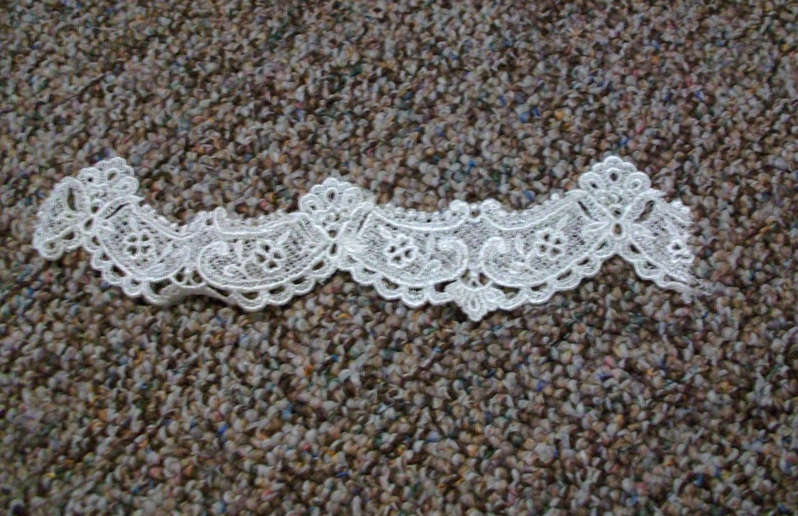 Easy Lace Necklace Tutorial • Heather Handmade