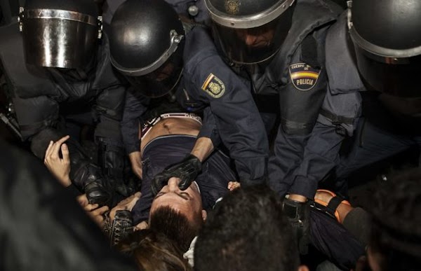 Pensamiento crítico. Sobre la violencia en las manifestaciones en el Estado español Pensamiento crítico. Sobre la violencia en las manifestaciones en el Estado español