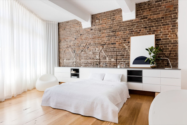 Wall Decoration For Small Bedroom