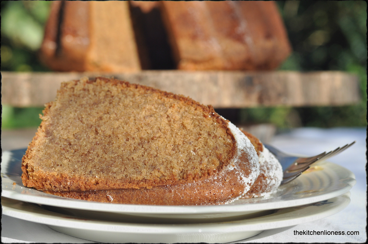 The Kitchen Lioness: Autumnal Spice Bundt Cake with Sugar Beet Syrup ...