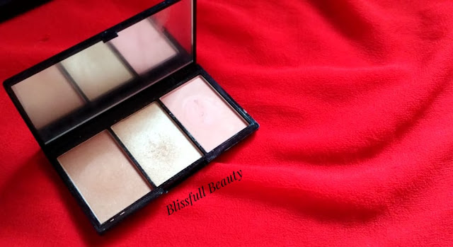 Makeup Revolution London Iconic Blush Bronze Brighten(GoldenHot) Palette Review Makeup Revolution London Iconic Blush Bronze Brighten(GoldenHot) Palette Review