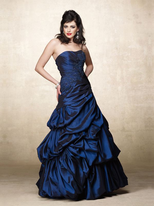 Robe de soirée bleue nuit longue Coiffure Mariage Robe de soirée bleue nuit longue Coiffure Mariage