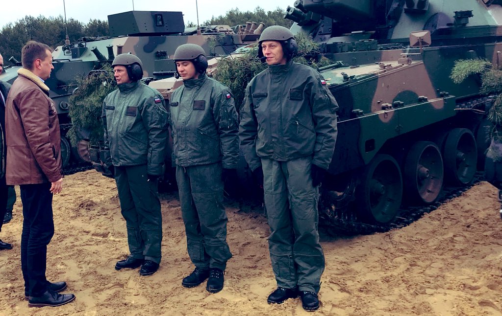 Польська армія отримала перші серійні САУ Краб