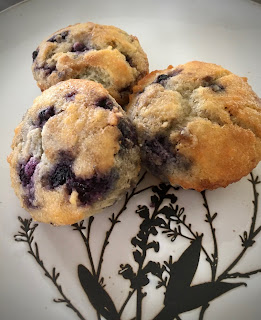 Heidelbeer Muffins mit Kokosmehl ganz ohne Mehl und ohne Zucker