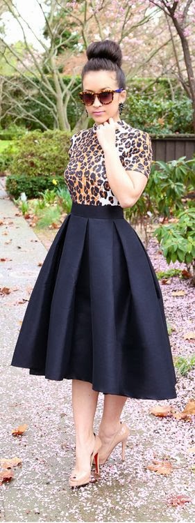 Women's Fashion: Lovely black skirt