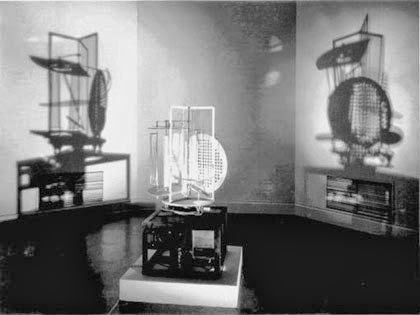 Lichtspiel, Schwarz-Weiss-Grau. (1930). László Moholy-Nagy. Licht Raum Modulator (Modulador espacio-luz)
