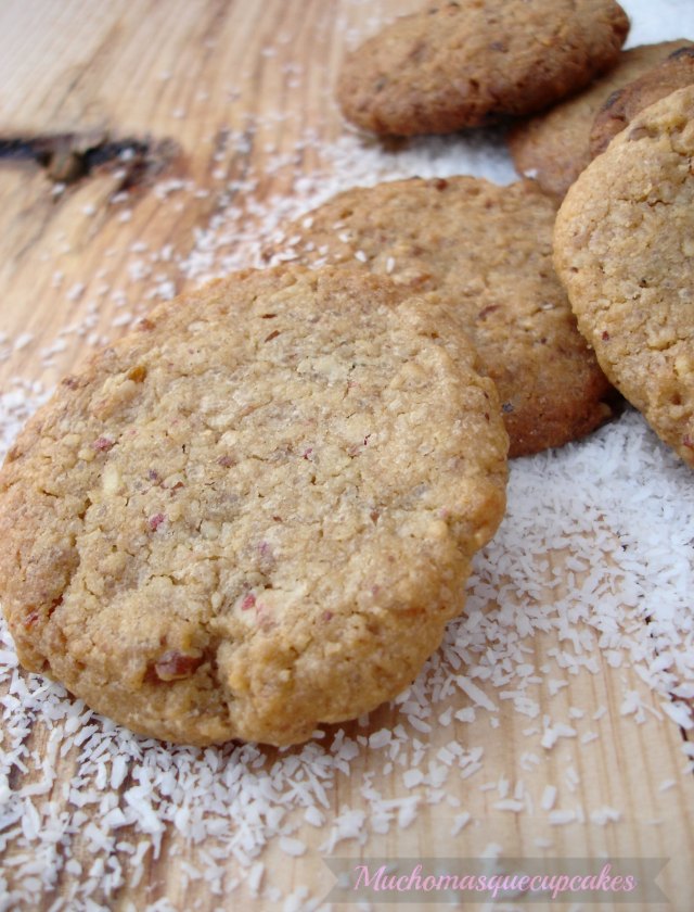 http://muchomasquecupcakes.blogspot.com.es/2013/09/galletas-de-chocolate-blanco-y-coco.html