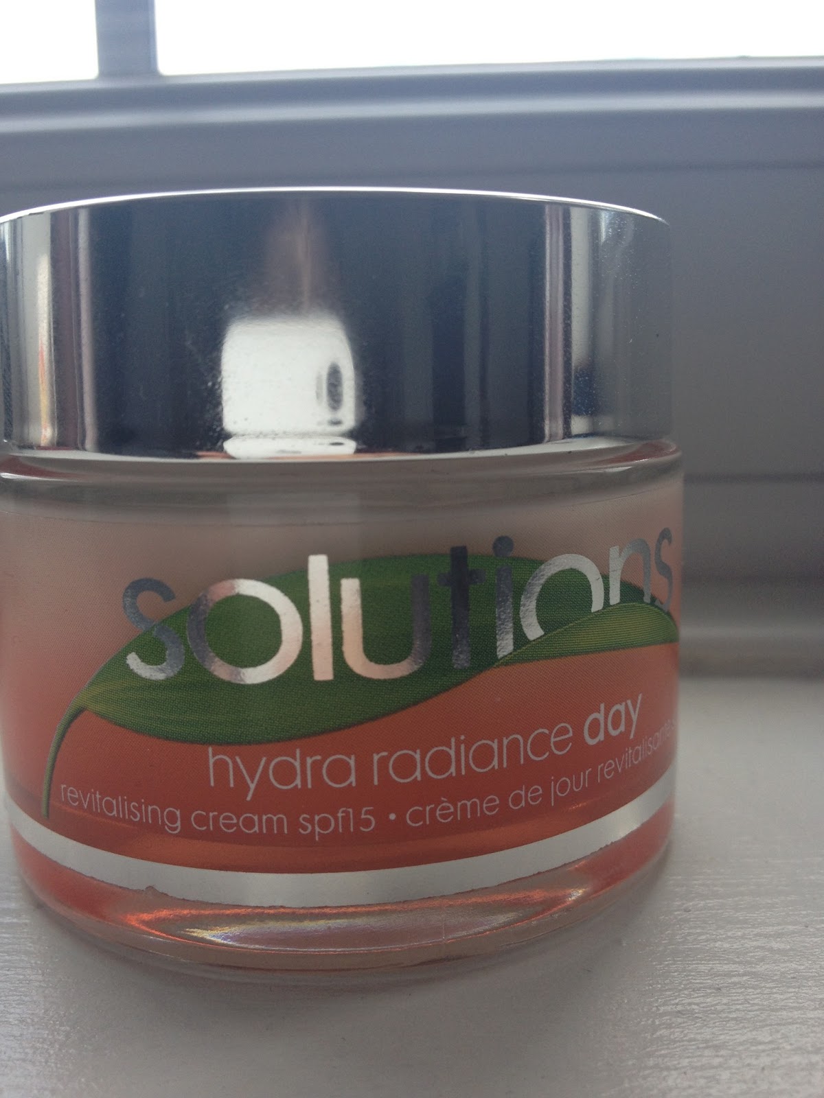 hydra radiance day cream