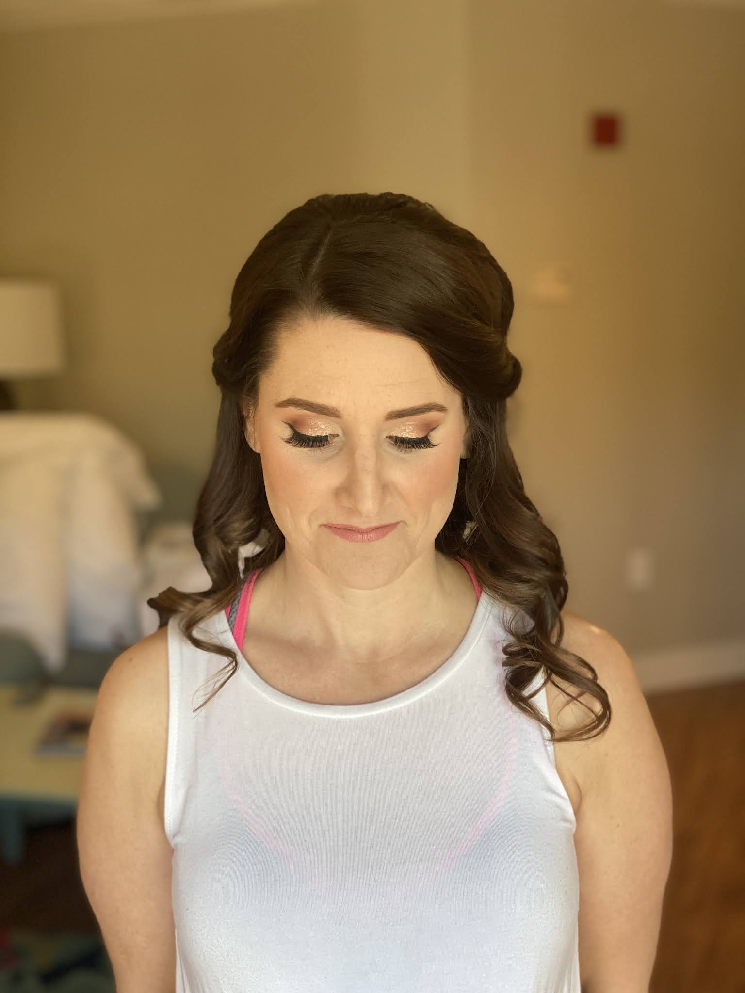 Disney Wedding – How to get your hair and makeup done for a Disney Wedding – Top 5 Recommendations!